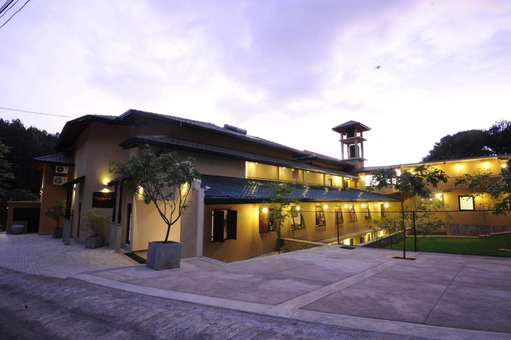 Melheim Kandy Villas Exteriör bild