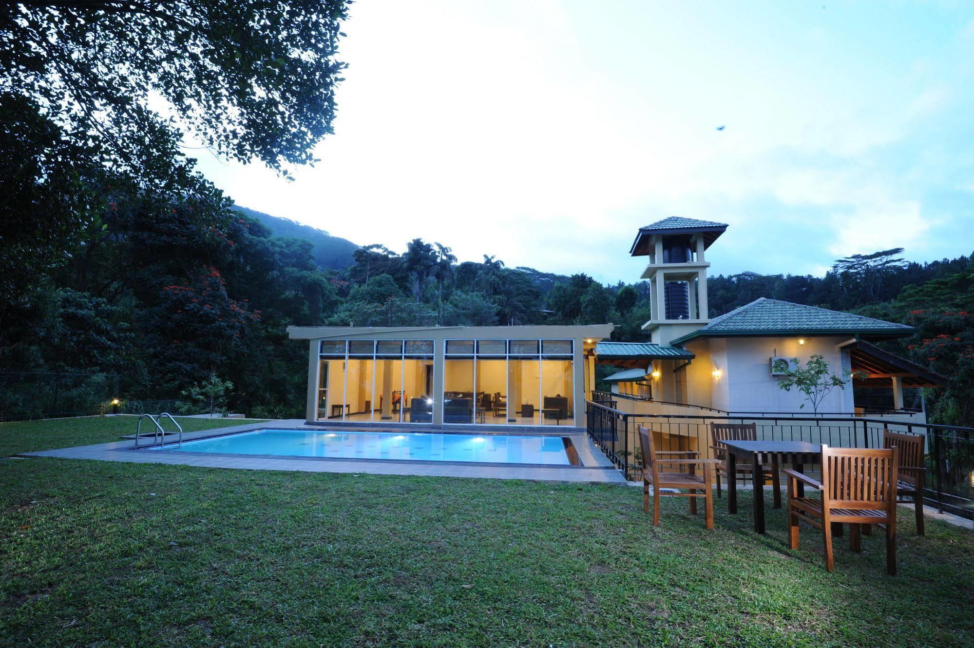 Melheim Kandy Villas Exteriör bild