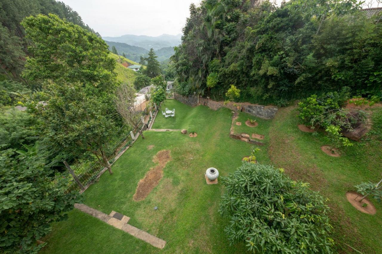 Melheim Kandy Villas Exteriör bild