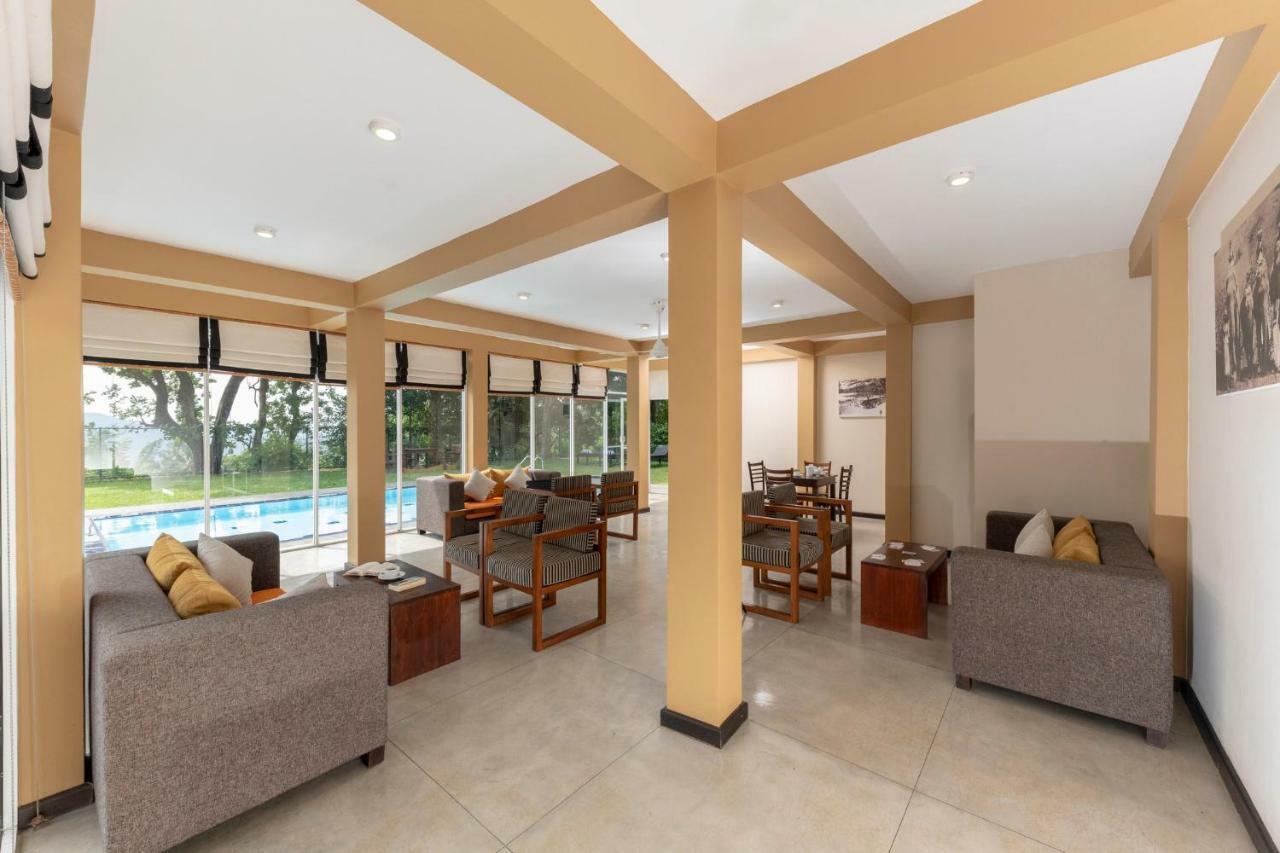 Melheim Kandy Villas Exteriör bild