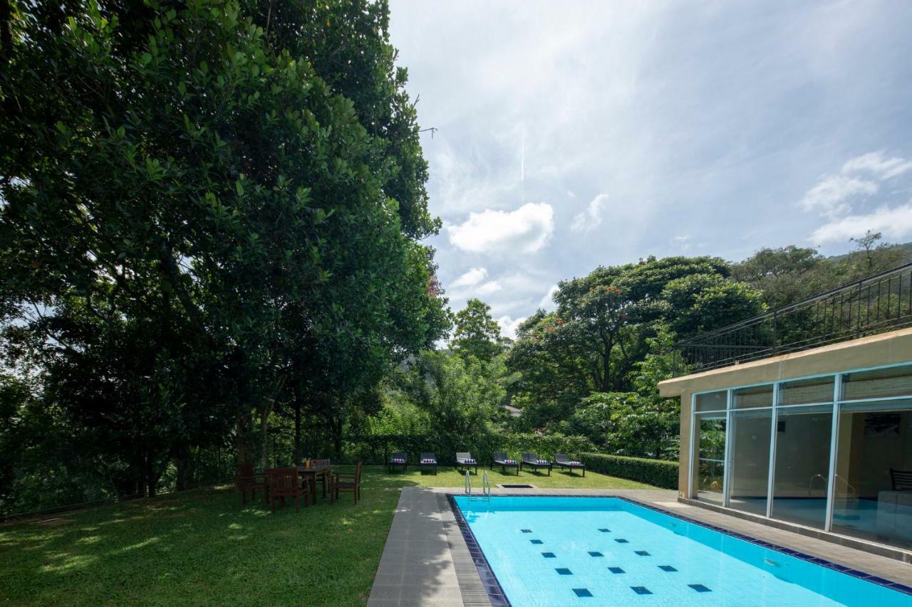 Melheim Kandy Villas Exteriör bild