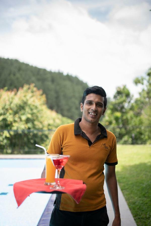 Melheim Kandy Villas Exteriör bild