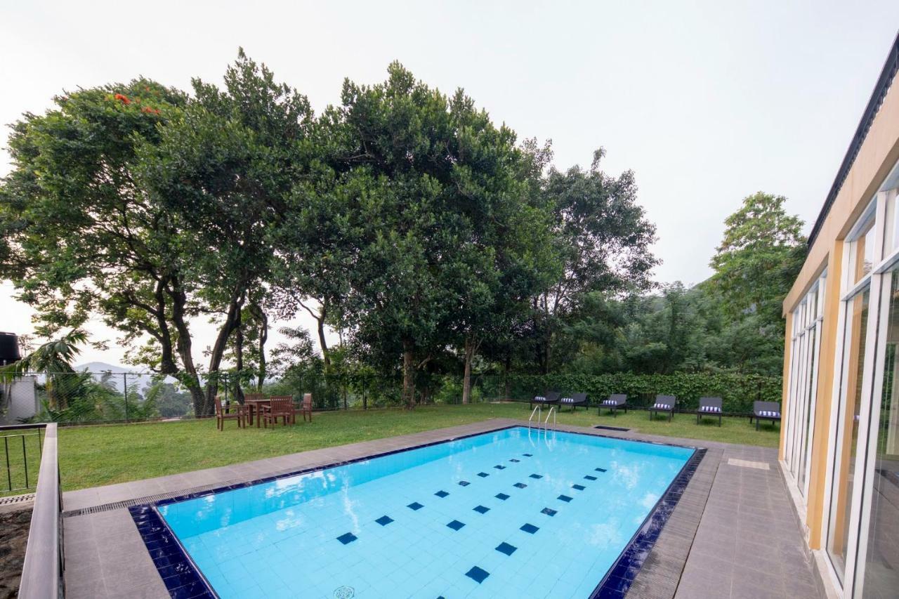 Melheim Kandy Villas Exteriör bild