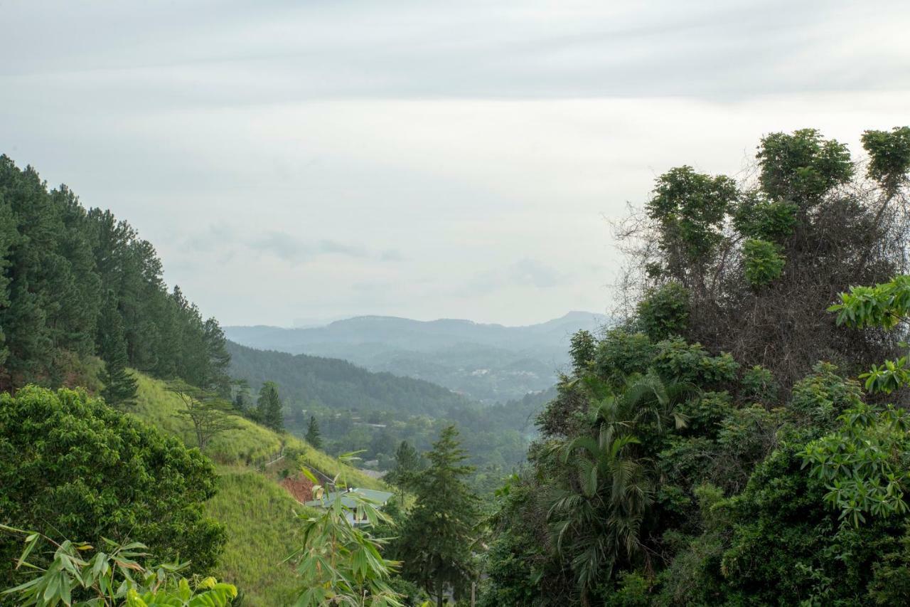 Melheim Kandy Villas Exteriör bild
